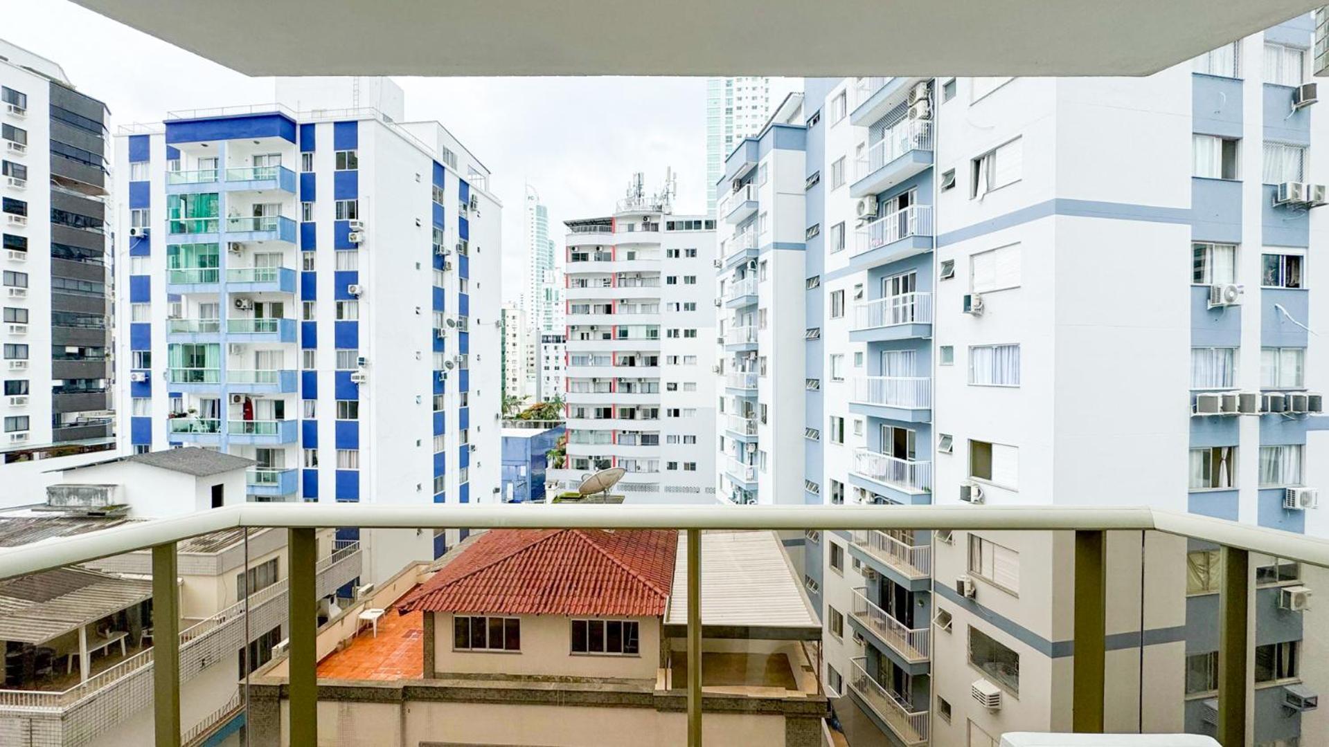 Apartamento 200 Metros Da Na Avenida Brasil Proximo A Roda Gigante E Shopping Atlantico