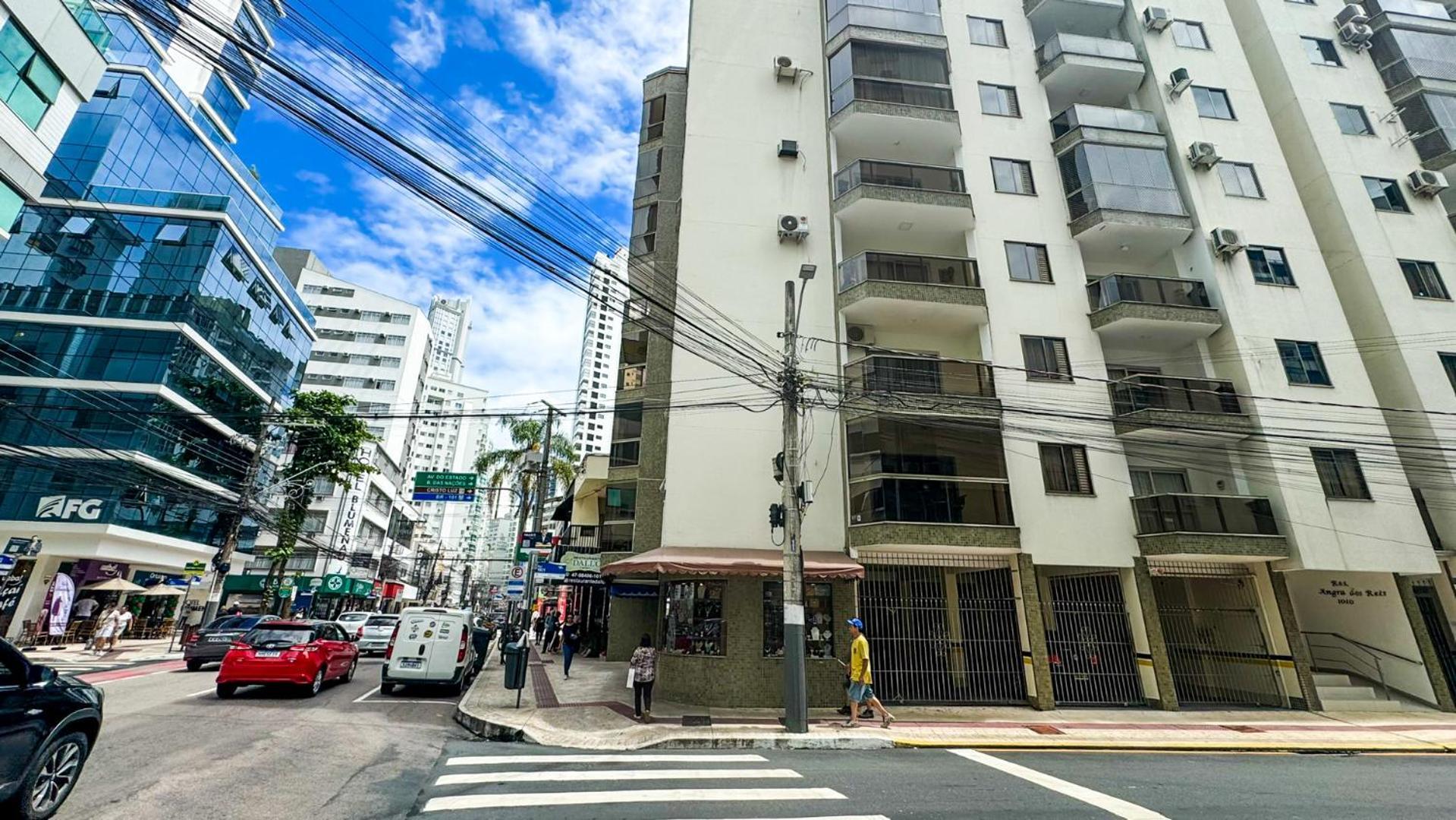 200 Metros Da Na Avenida Brasil Proximo A Roda Gigante E Shopping Atlantico