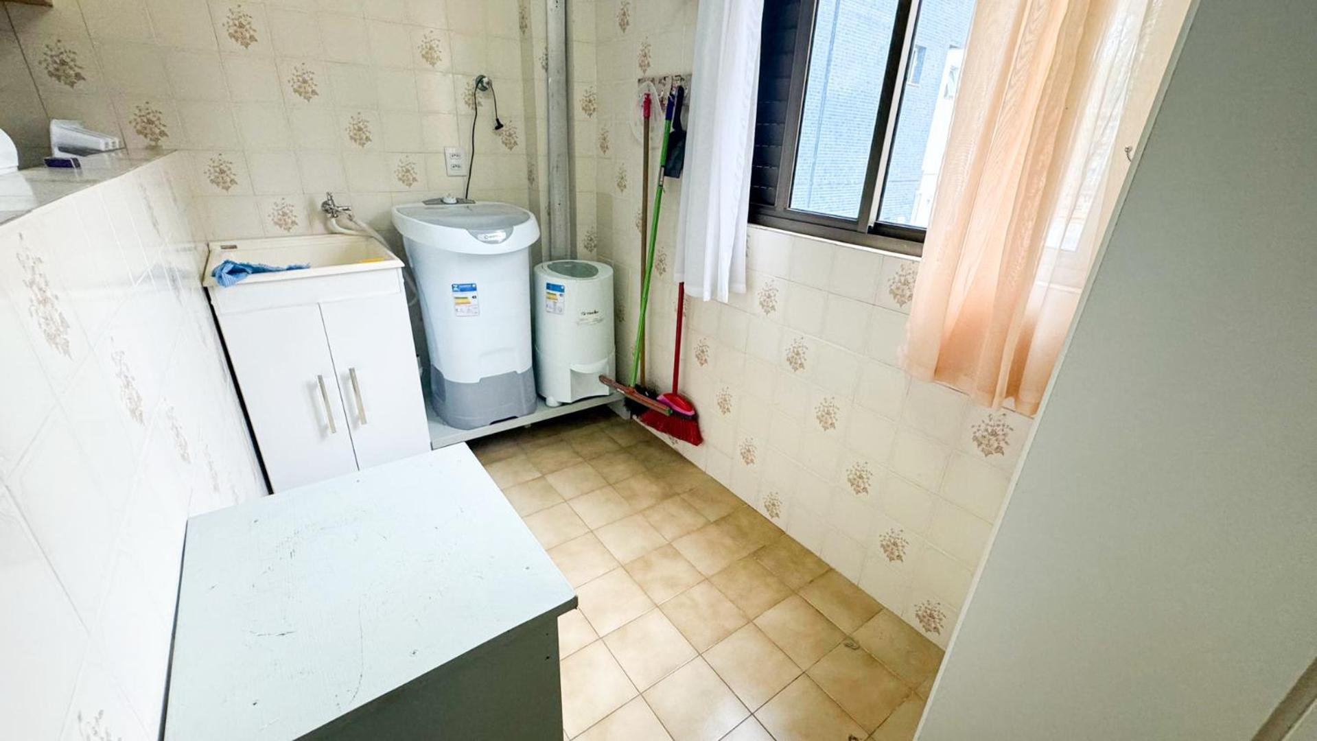 200 Metros Da Na Avenida Brasil Proximo A Roda Gigante E Shopping Atlantico * Balneario Camboriu